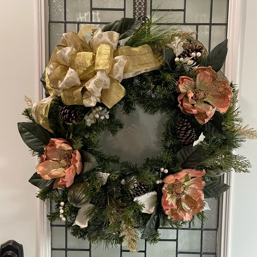 **NWT Elegant Coral Pink & Gold Magnolia Flower Winter/ Holiday Wreath